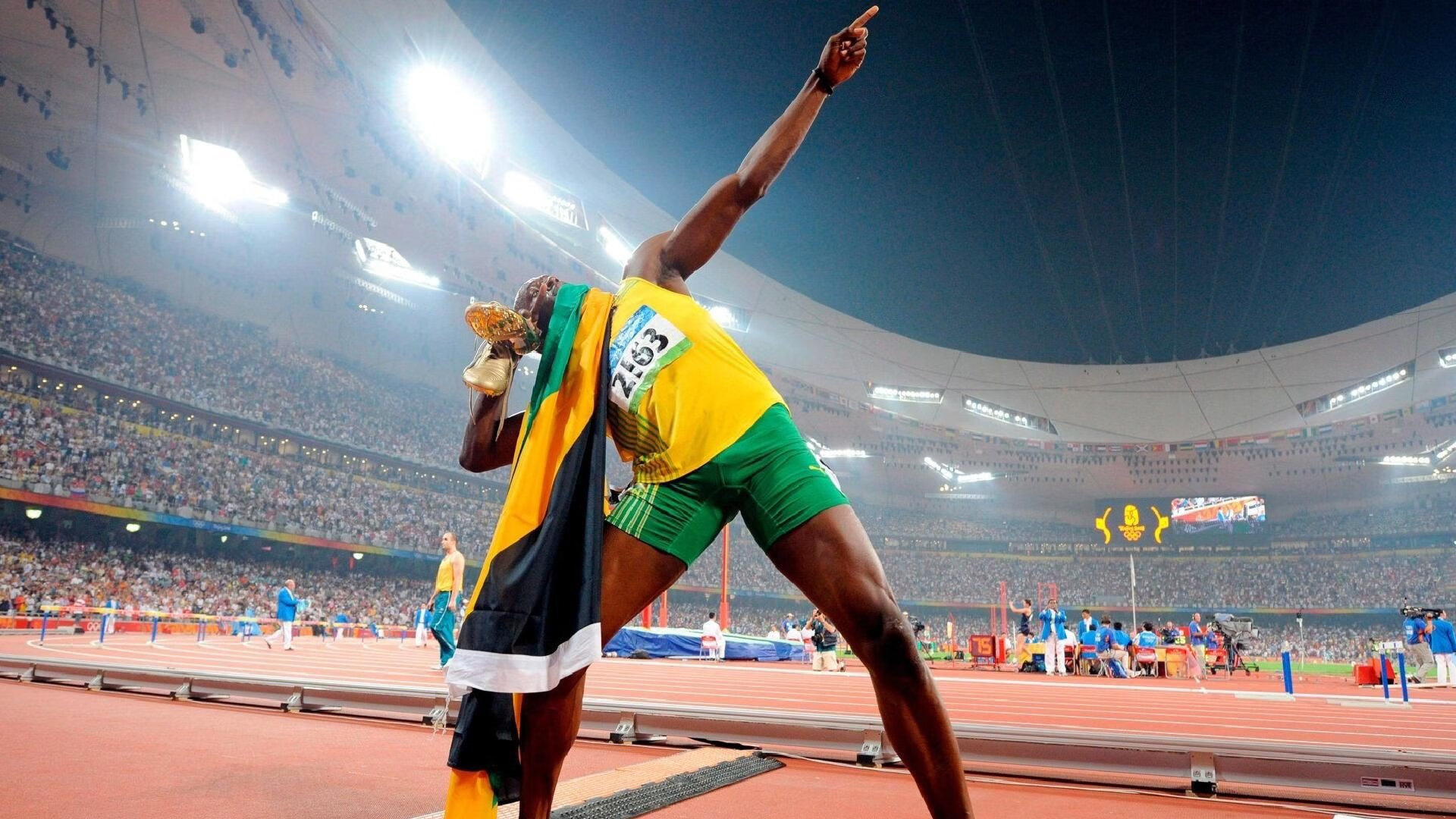 爱游戏体育官方网站-乔治反击一条龙引爆全场球迷，乔治yong